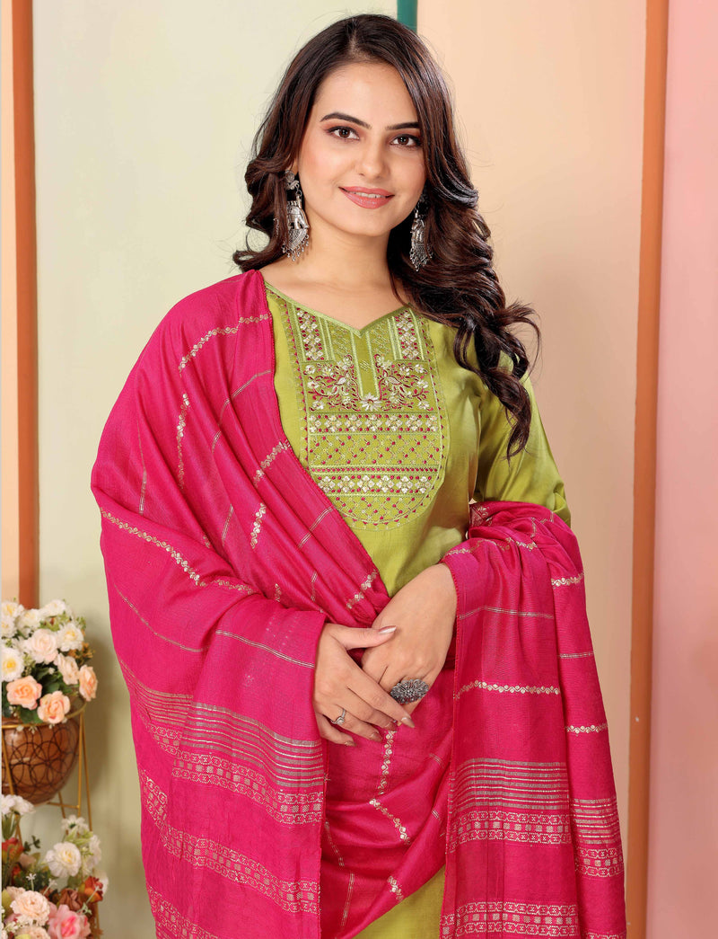 Silk Parrot Kurta Set with Dupatta
