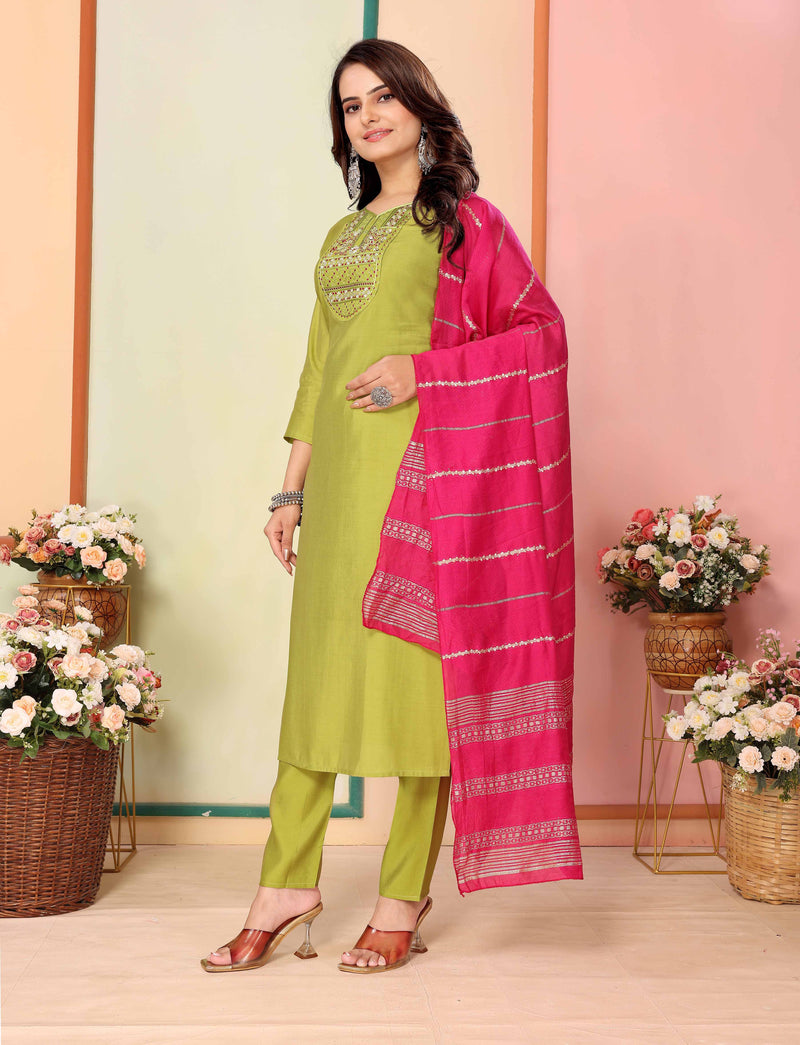 Silk Parrot Kurta Set with Dupatta