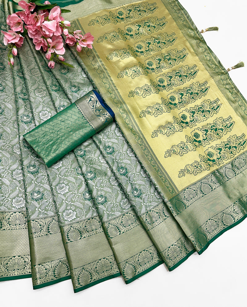 🌸 Elegant Banarasi Silk Saree