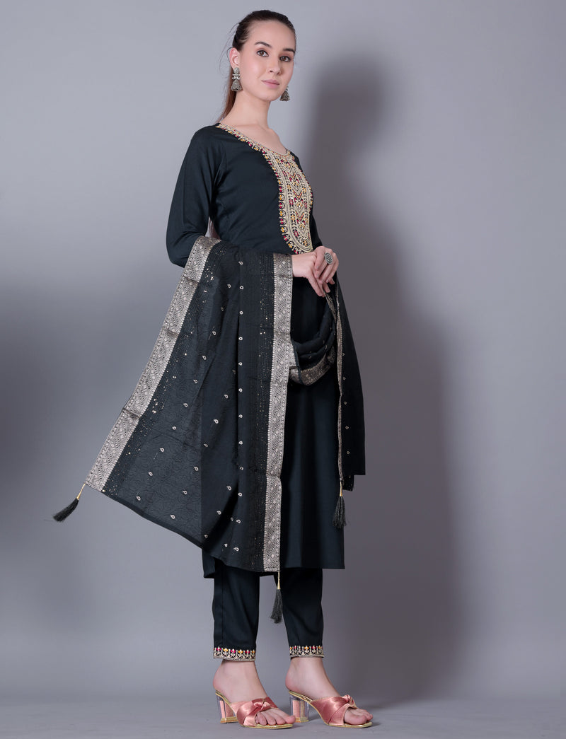 Embroidered Green Kurta Set with Dupatta